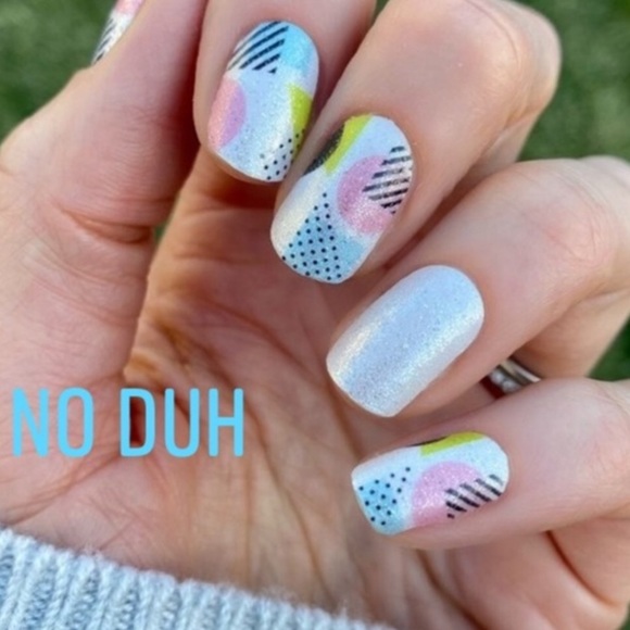 (Retired) Retro Pop Collection | Color Street Nail Strips - Picture 4 of 10